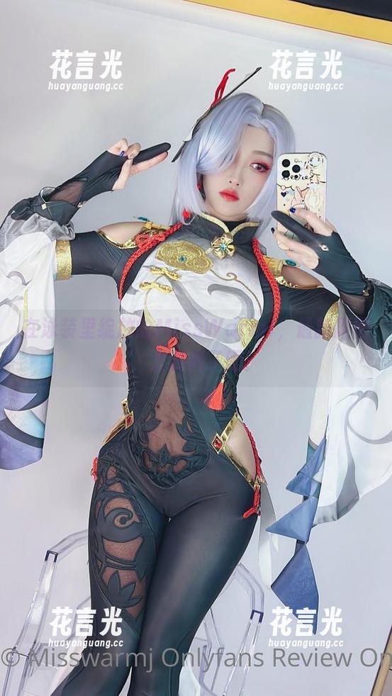 MissWarmJ 在泳装里绽放的MissWarmJ,最新原图,太时尚了吧!