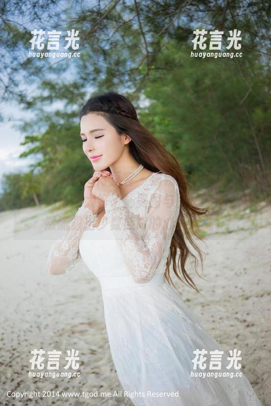 QingDouKe青豆客 - 瑜伽这回事儿，娜依灵儿做得太好了！美图与图集交替，自然流露出少数族裔的心灵深处。