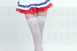 TuiGirl推女郎 - 艾栗栗最新分享来了，连衣裙在光影中闪着微光，真希望这款可以推出秋冬版，快放更多图吧！