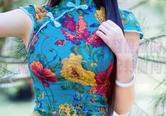 TuiGirl推女郎 - 这才是赵惟依的居家写真：躺在沙发上也能玩转时尚！