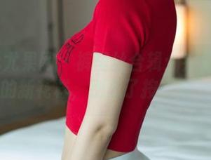 UGirls尤果网 - 裤里丝合辑：乔依琳给你翻的新花样，别忘了按“赞”！