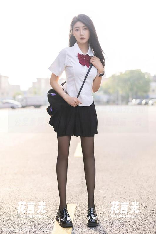Xiuren秀人网-Angela喜欢猫 Xiuren秀人网 - Angela喜欢猫开启办公室系列,更新的每一张都是眼前一亮