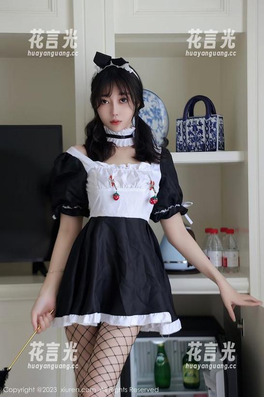 Xiuren秀人网-史雨姐姐 Xiuren秀人网 - 这连体衣能不能再抓眼球点?史雨姐姐的高清力作
