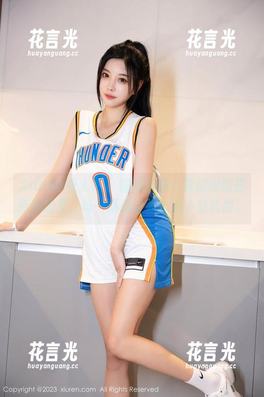 Xiuren秀人网-唐翩翩 Xiuren秀人网 - 制服新篇:唐翩翩的最新套图里,每一张都让我心里小鹿乱撞。
