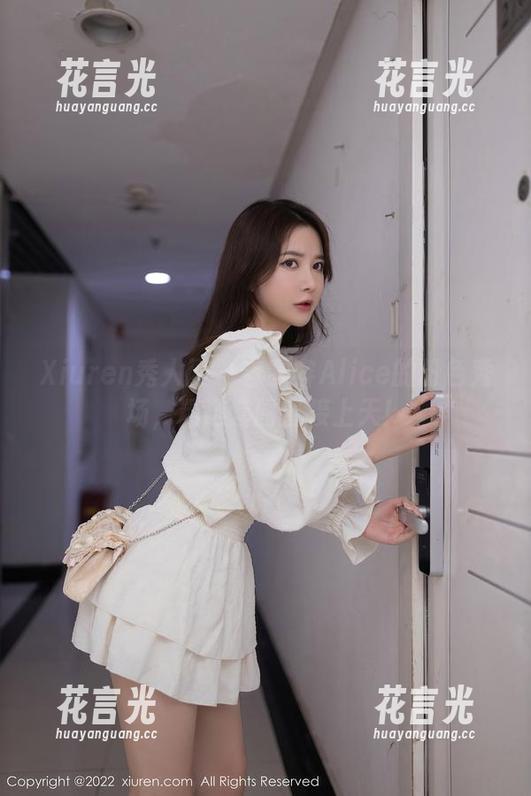 Xiuren秀人网-容容容Alice Xiuren秀人网 - 容容容Alice的粉色秀场,精选套图直接上天!