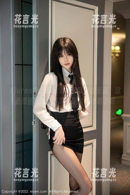 Xiuren秀人网-波巧酱 Xiuren秀人网 - 波巧酱带来的长腿,这是原图精选,“呃,这也太抢眼了吧