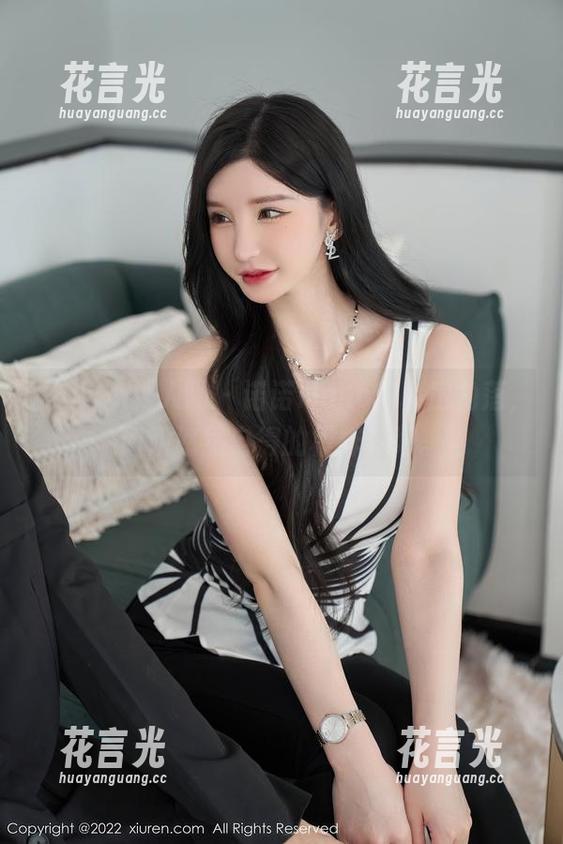 Xiuren秀人网-诺诺Nono Xiuren秀人网 - 诺诺Nono的私房角落,姐姐悠然自得的模样真好。