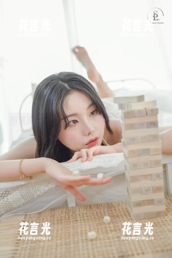 图集观察：Yuna(윤아)和花朵们，别说厄运还是喜事？