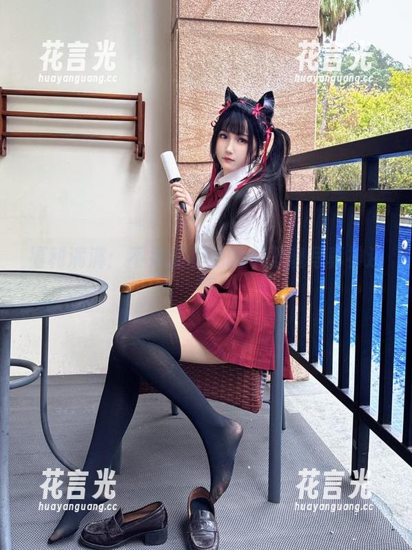 不呆猫 福利满满:不呆猫和她的小恶魔写真神还原