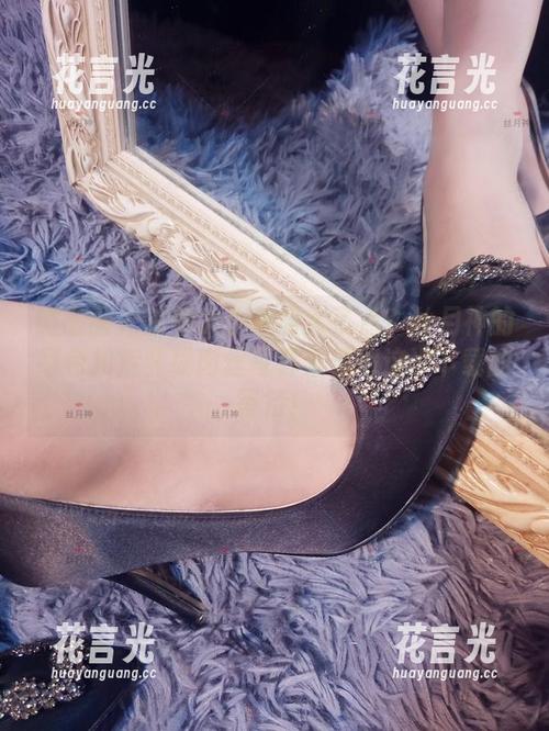 丝月神 微密圈 - 文件大小稍微大了点?丝月神的绿色扣后竖线肉丝写真集值得这次下载的等待!
