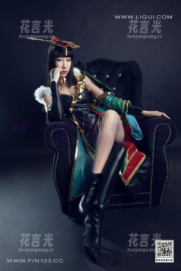 丽柜-允儿 丽柜 - 允儿的最新图册:学妹的懒散与迷人,随性又拿捏得恰到好处。