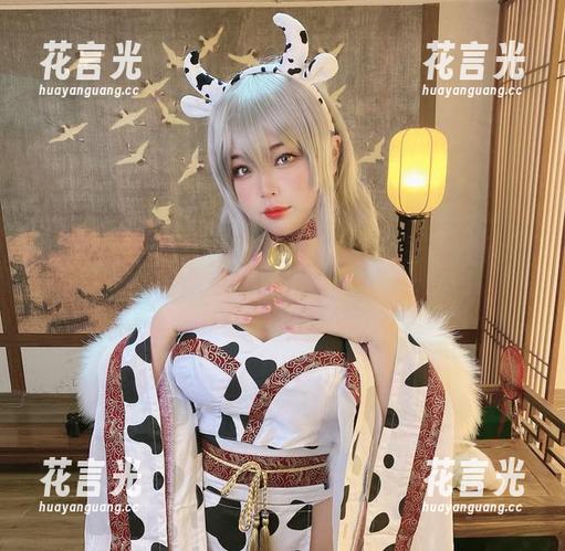 你烨烨的美脚：原图和套图拼出完美腿部，不小心想把腿当成我的晚餐！