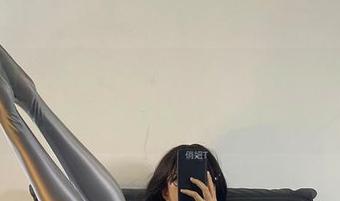 微密圈 - 俏妞qiaoniuTT黑丝作品，原图在此，急需脱离视线的叫我