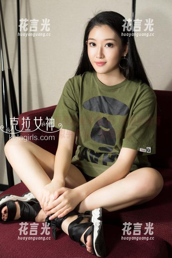 克拉女神-僮僮 克拉女神 - 僮僮的女神范儿:私拍中的每一张都似乎在说‘悄悄爱你’