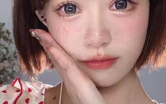 千反田鹿子与她的“英梨梨”，皮衣撩动心弦，分享下这创意，哈哈！