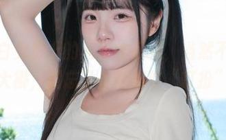 可可小白兔护士的高清作品集，当然不止一身白大褂，别忘了看她那些“打扮”。