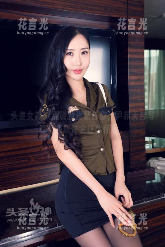 头条女神 - 别说我没警告你，尹菲天台写真合集或许会让你怀旧。