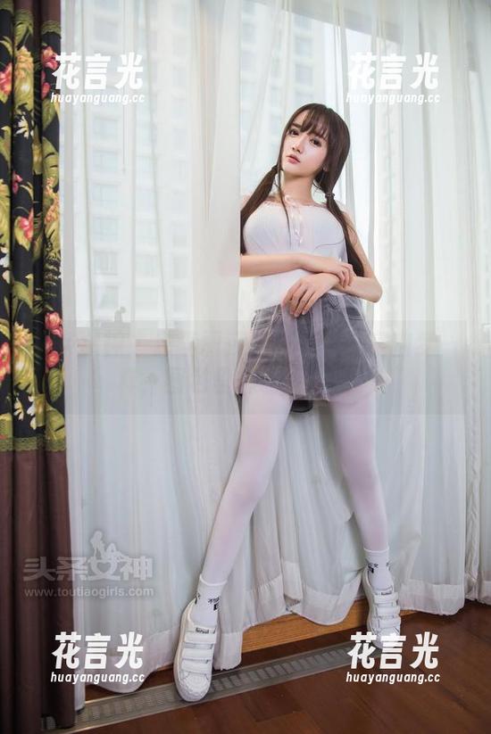 头条女神-李丽莎 头条女神 - 愿李丽莎的原图像一帘幽梦一样,图包里总让人神往。