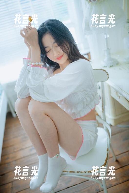 年年Nnian 年年Nnian奶牛合集:一个女孩的农场大冒险