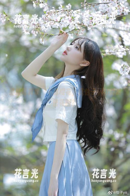 怡子yiii 最新写真集,不是樱花,是怡子yiii的秘密花园?