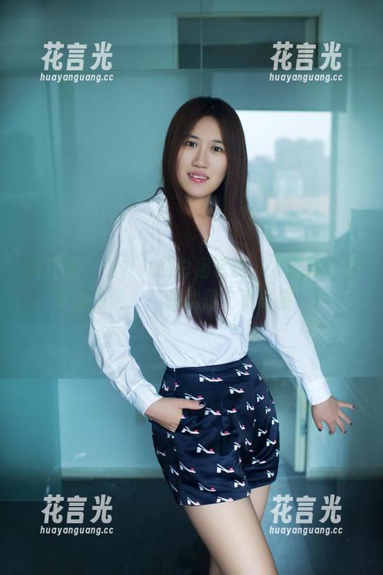 推女郎-小九九 推女郎 - 小九九的白裙套图,看这裙子是不是在说:‘我就是个小明星’!