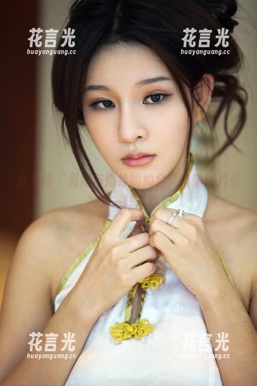 推女郎 - 易阳与婚纱的约会，最新图片引发了一阵骚动。