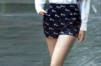 推女郎 - 翻转王依萌的美脚写真，多少细节都藏在了那一抹光泽里？