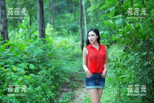 推女郎-赵惟依 推女郎 - 图包中的水手服,赵惟依的每个姿态都像是一道光,难道我被爱的海光照到了?