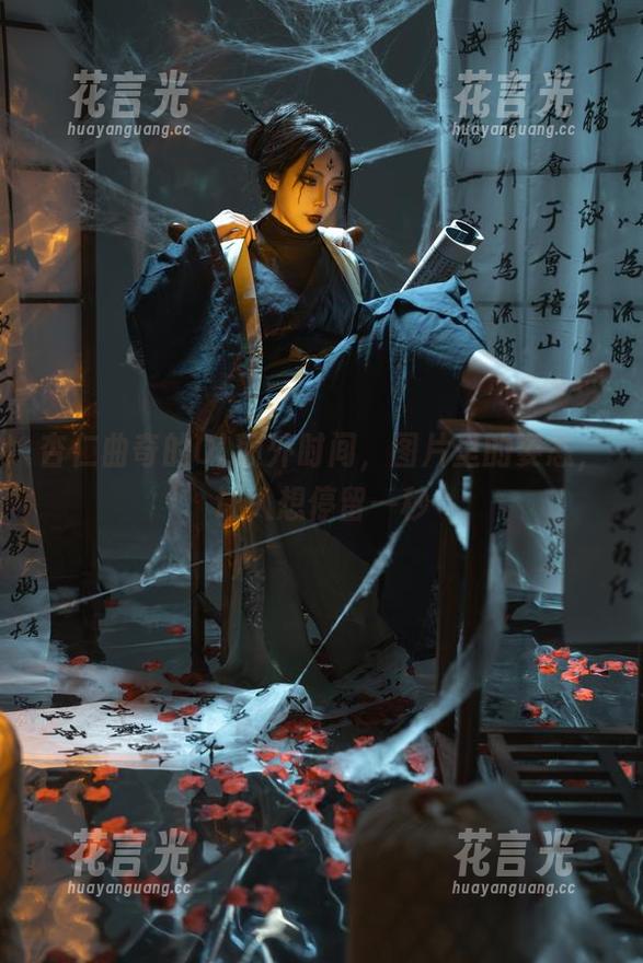 杏仁曲奇 杏仁曲奇的OL额外时间,图片里的姿态,让人想停留一秒