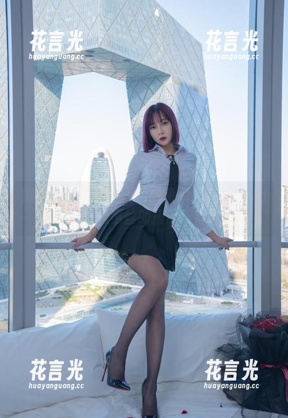 果儿Victoria 微密圈 - 分享今天的高清果儿Victoria,碎花裙和黑丝的搭配真妙趣横生