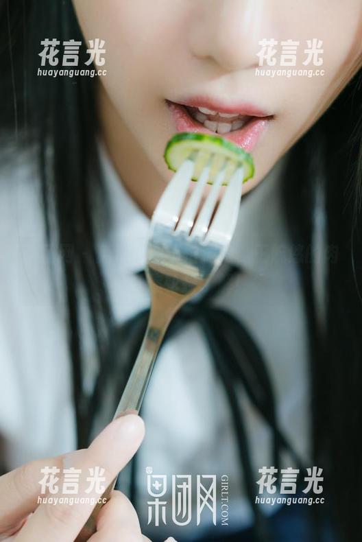 果团网 - 免费原图不怕撞脸，王婉悠的肉丝任你轮换了解！