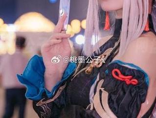 窗边，桃墨公子的美丽画面，网盘里悄悄等你来取。