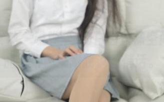 梦丝女神 - 瞧瞧玥玥的白色丝袜空间，作品都好像在跟我说悄悄话。
