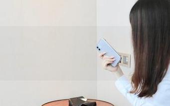 微密圈 - 不可思议！梦里一只喵的白色吊带袜写真集，分享的不只是靓照！