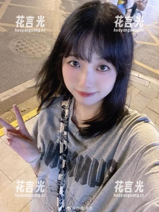 炸酱沐沐的美脚美图，没想到这娃真会给你惊喜