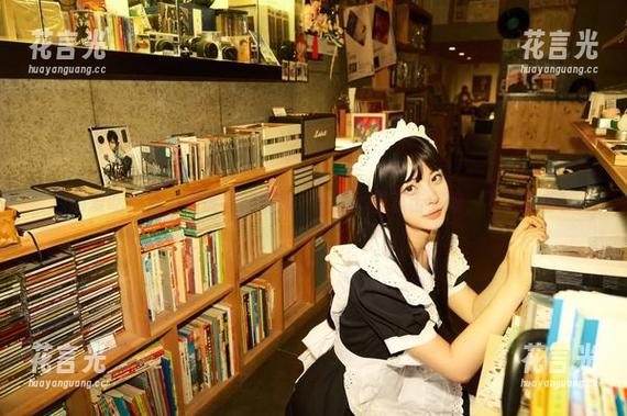 白莉爱吃巧克力 白莉爱吃巧克力捕捉到的妮露,在图库里直击灵魂,下载必备!