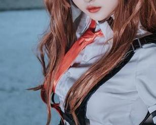 白莉爱吃巧克力最新图集：小舞，每一帧都有点小心机，让人欲罢不能？