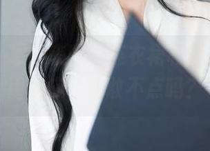 秀人网 - 恩一来啦，连衣裙和免费美图双重供应，你敢不点吗？
