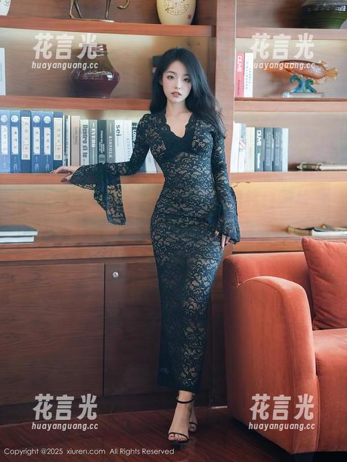 秀人网-诗诗kiki 秀人网 - 诗诗kiki分享的这组纯白图片,简直像是故意挤掉任何杂质,各种单纯的冲击感,然而……