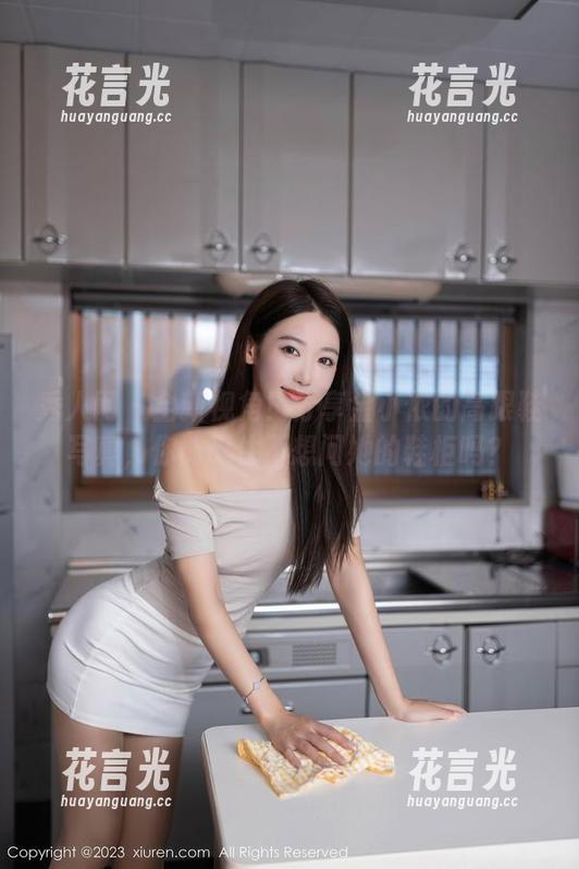 秀人网-金小依 秀人网 - 全新视角!分享金小依的高跟鞋写真,你能忍住不想问她的鞋柜吗?
