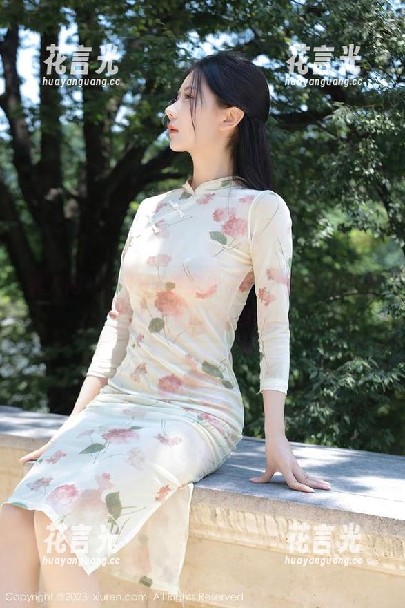 秀人网 - 阿汁的镂空作品，一张高清能看出脚底的环保知识！