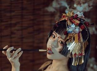 《忍者2B》？没错，“芊川一笑MNK”的写真界泵王终于回归