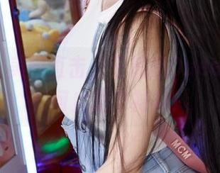 蜜桃社 - 美图直击，王婉悠Queen的白衬衫何止是个衬衫！