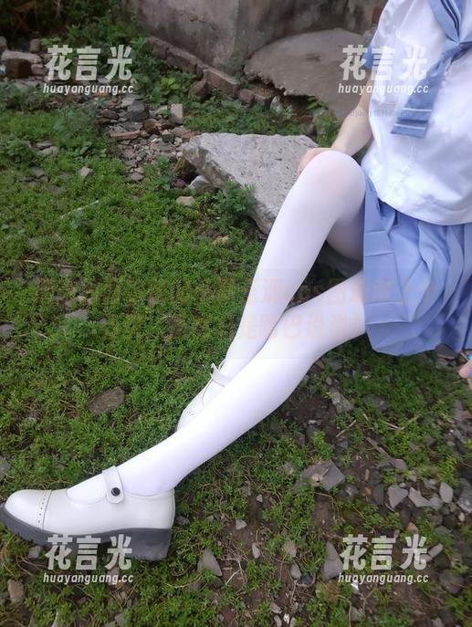 西尔酱 愿意为西尔酱的珠圆玉润cos图册献上十万赞,虽然只是嘴巴说说!