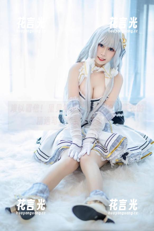 难以置信！里见年一又来了，白色睡衣的精选写真集到底有多帅？