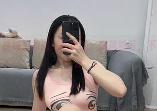 微密圈 - 铁锤姐姐的私房时光：腿部特写，不同寻常的白