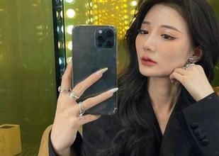 微密圈 - 看黎允熙baby的黑粉瑜伽，免费图包里的每一个动作，都是修炼？